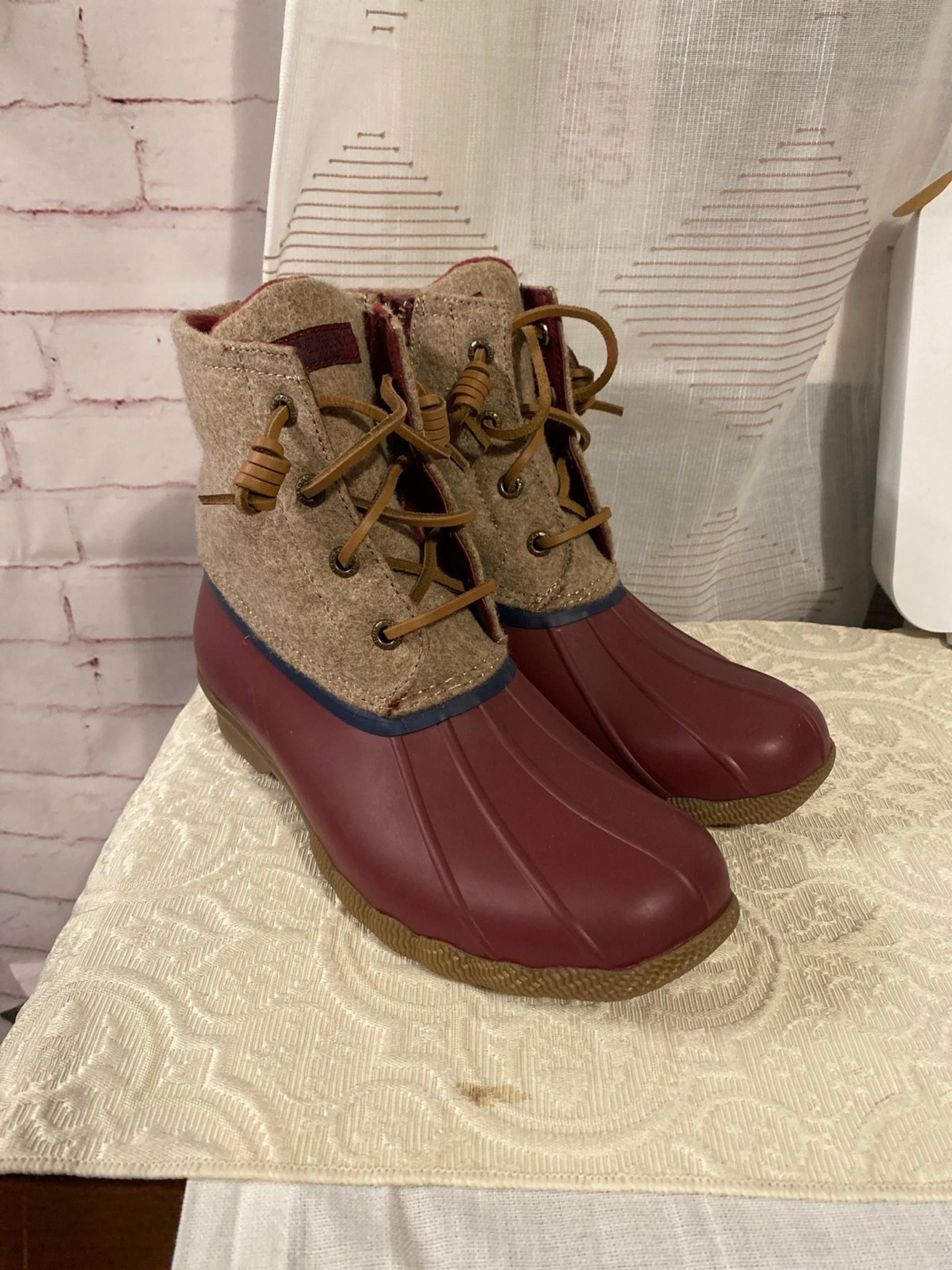 Women’s Sperry top sider 6.5 Duck Boots winter snow boots