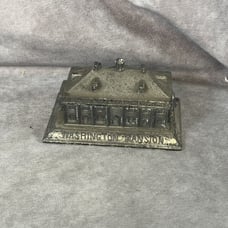 Vintage Washington Mansion Mt. Vernon Virginia Metal Replica Souvenir Building