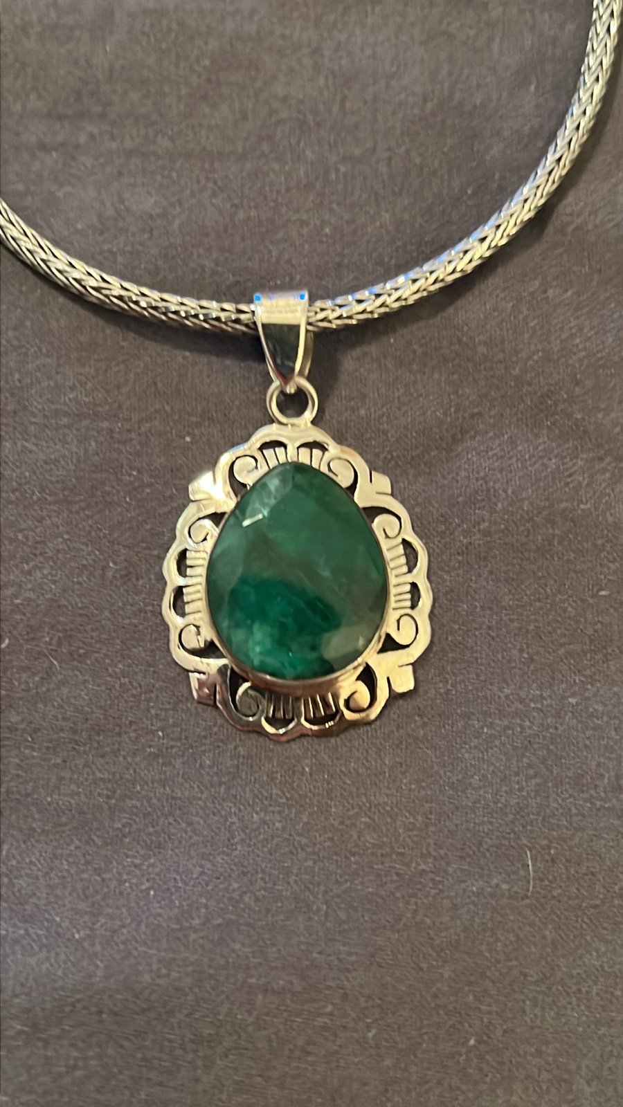 Emerald pendant