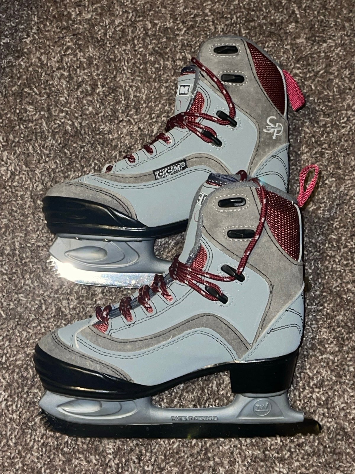 CCM 100 Comfort Series Ice Hockey Skates Youth Size 1 Used Pre Owned Vintage HCK