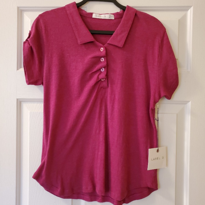 Lija Dark Pink Label 3 Short Sleeve Wool blend top with gathered Buttons. S
