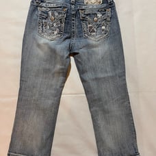 Miss Me jeans size 30 Mid Rise Crop Bling