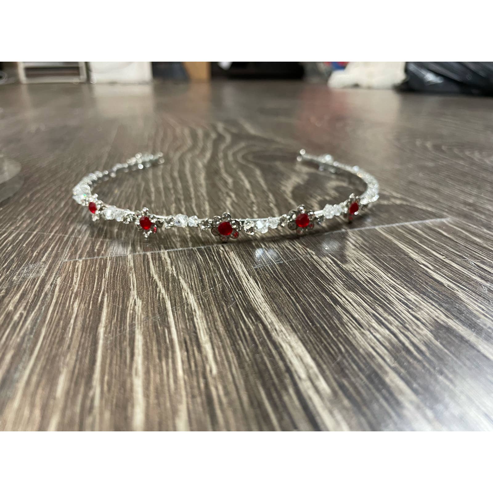 David’s Bridal Tiara CRYSTALLIZED online WITH SWAROVSKI Color Apple