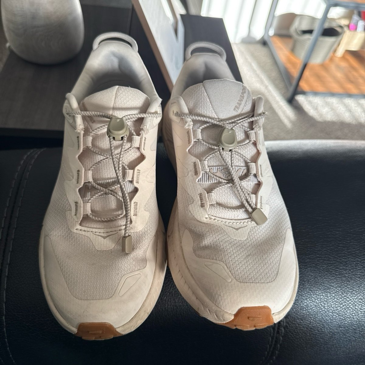 Hoka Transport Eggnog