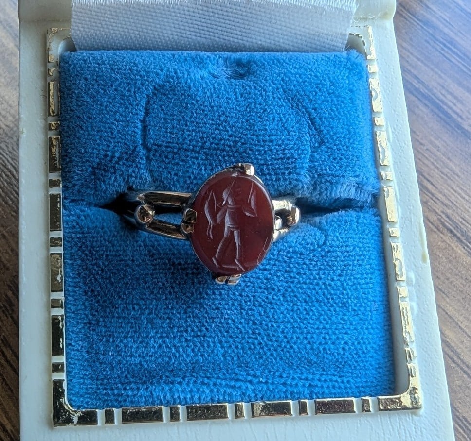 Antique Cameo Gold Carnelian Intaglio Signet Ring