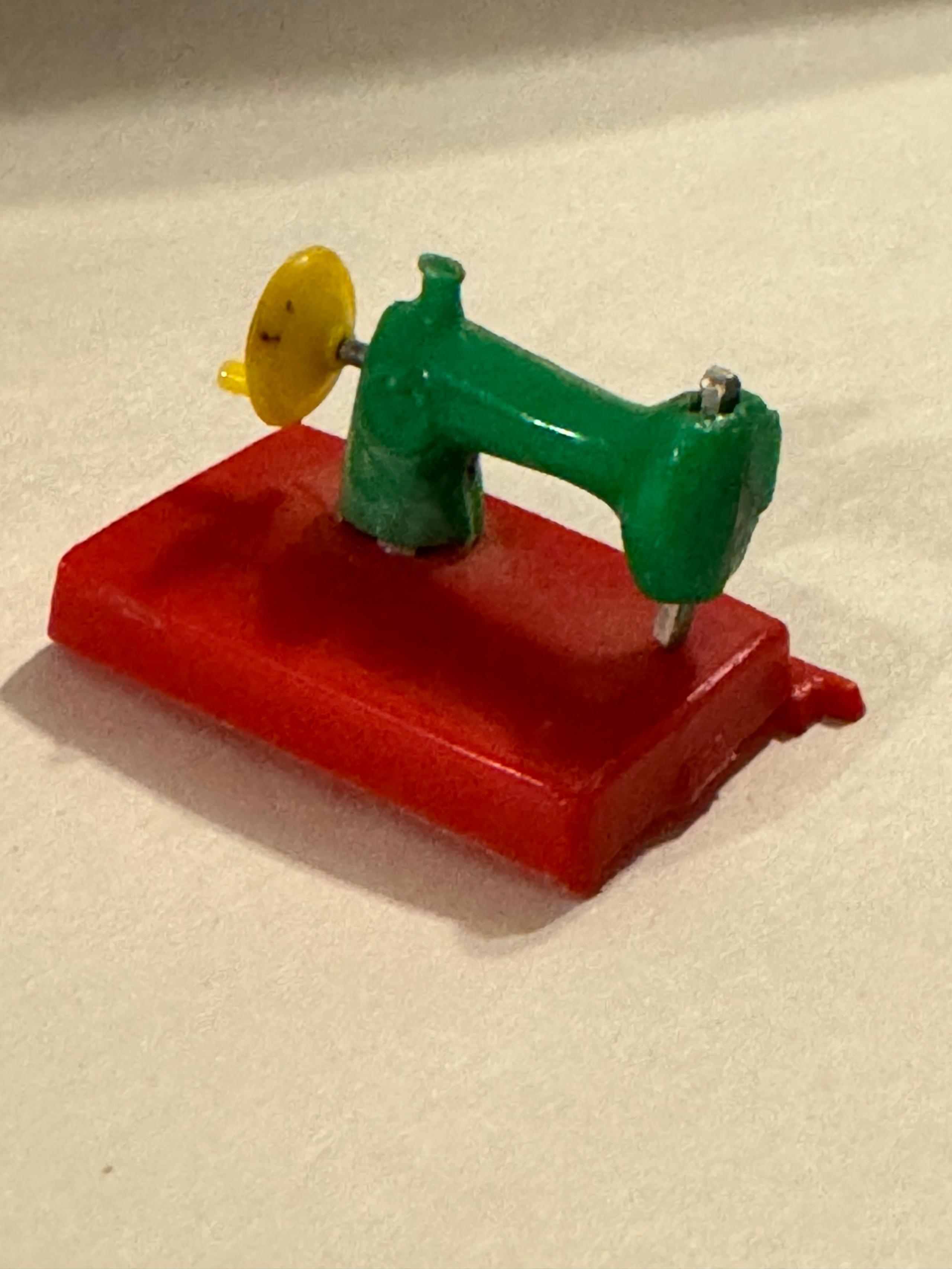 VINTAGE DOLLHOUSE FURNITURE SEWING MACHINE - Original Vintage Style