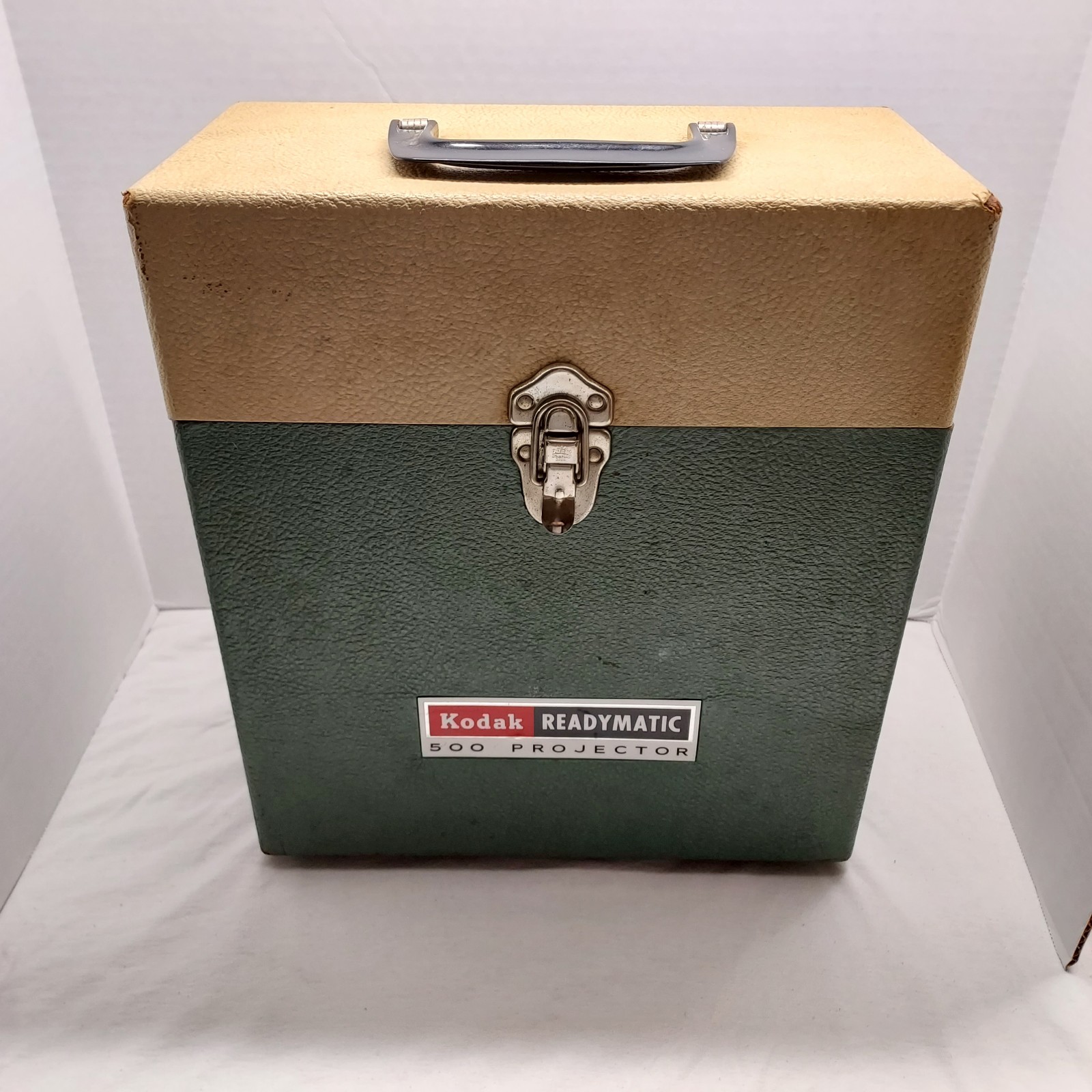 Vintage Kodak Readymatic 500 Slide Projector NO POWER CORD - UNTESTED.
