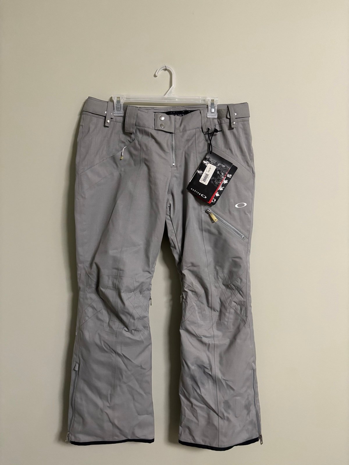 NEW Oakley Snowboard Pants Women's Size 14 Large Thinsulate Snow Ski Winter