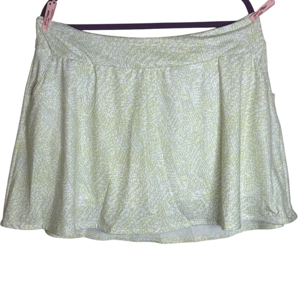 Adidas Women’s sz XL Almost Lime Printed Pleated Frill Golf Skort New