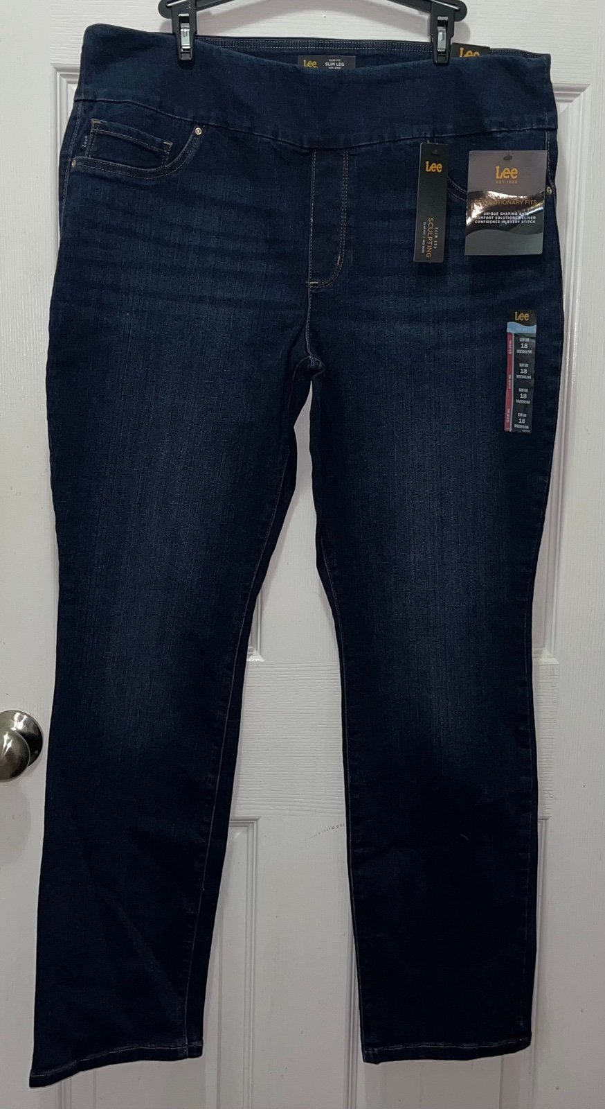 NWT Lee Slim Fit Slim Leg Mid Rise Sculpting Jeans size 18Medium