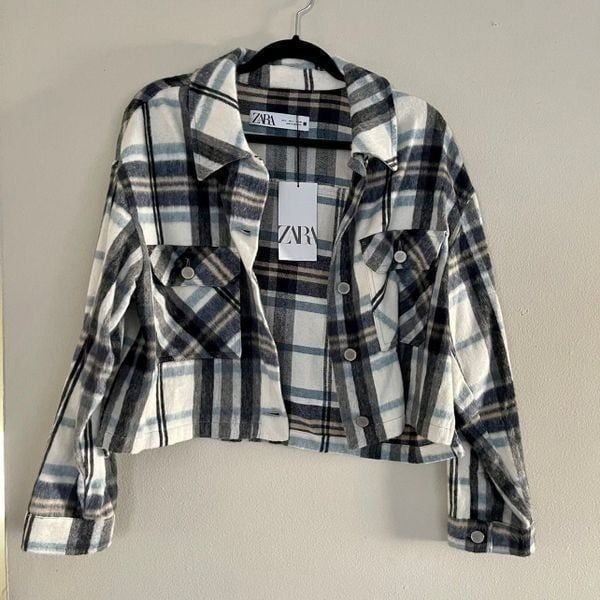 Zara Cropped Plaid Overshirt in Ecru Blue Size Large