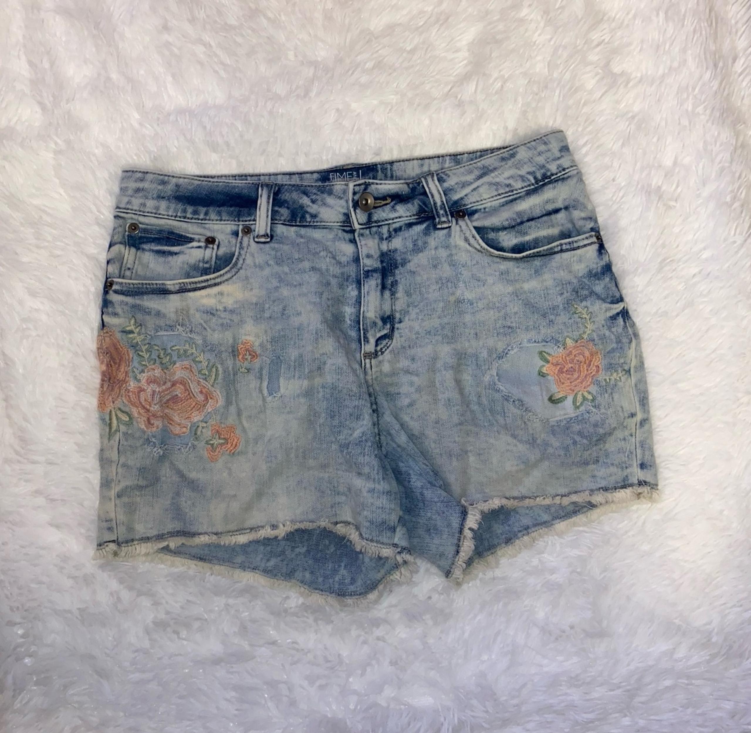 Women size 12 denim shorts Jean shorts cutoff embroidered shorts