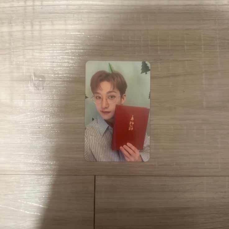 Stray Kids Bang Chan Christmas EveL Hottracks Photocard Benefit