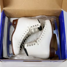 Riedell Figure Ice Skates Women’s Ladies Astra 229 Eclipse Blades Size 5 Narro