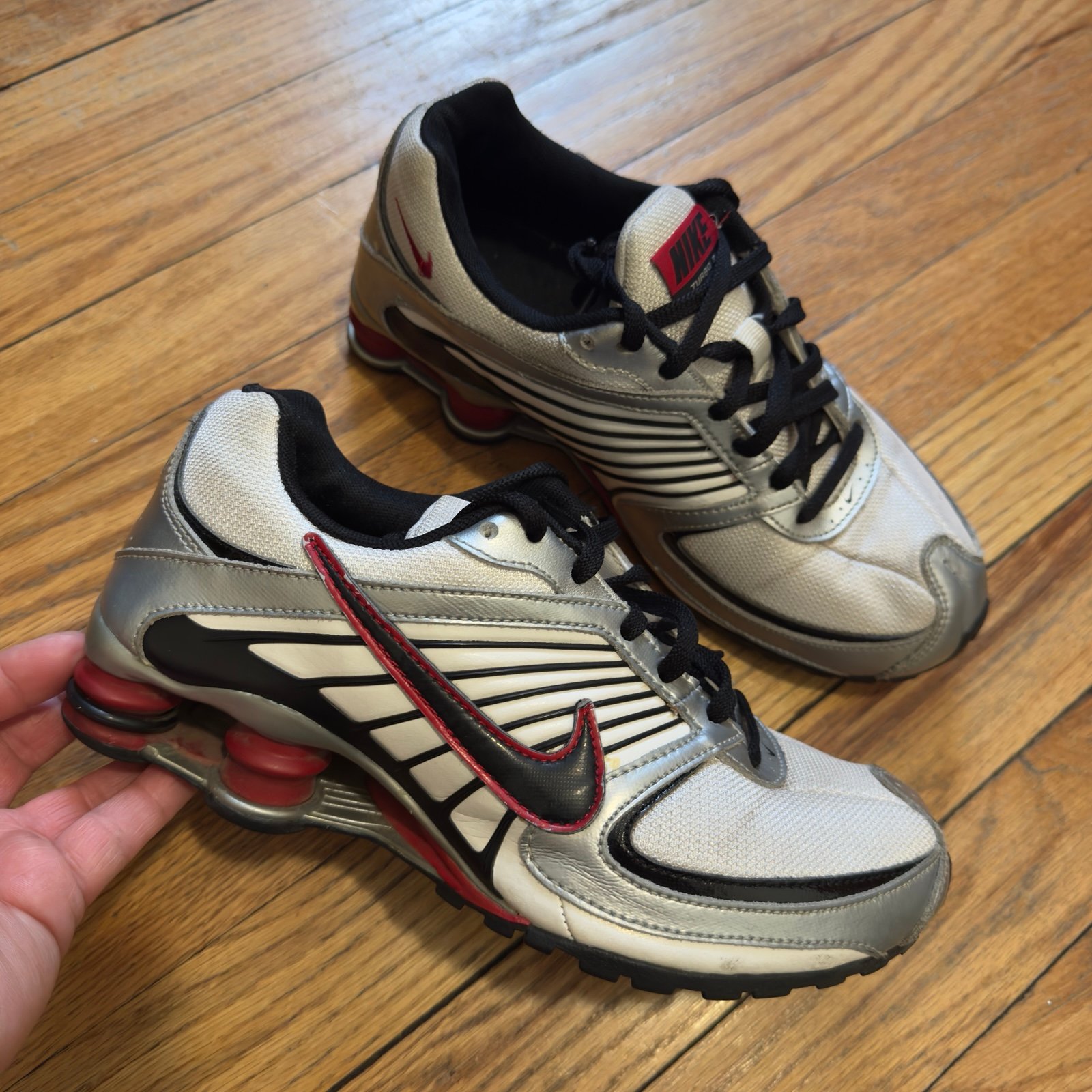 Nike Shox Turbo 8 Athletic Shoes sz 5.5Youth/ 7 women’s Red White Black