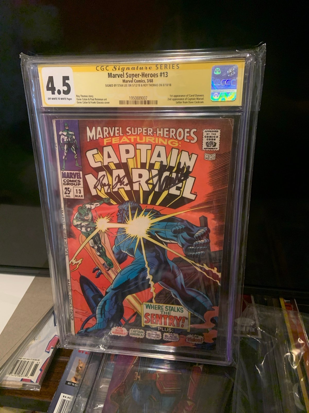 1st Captain Marvel Stan Lee Signed CGC SS