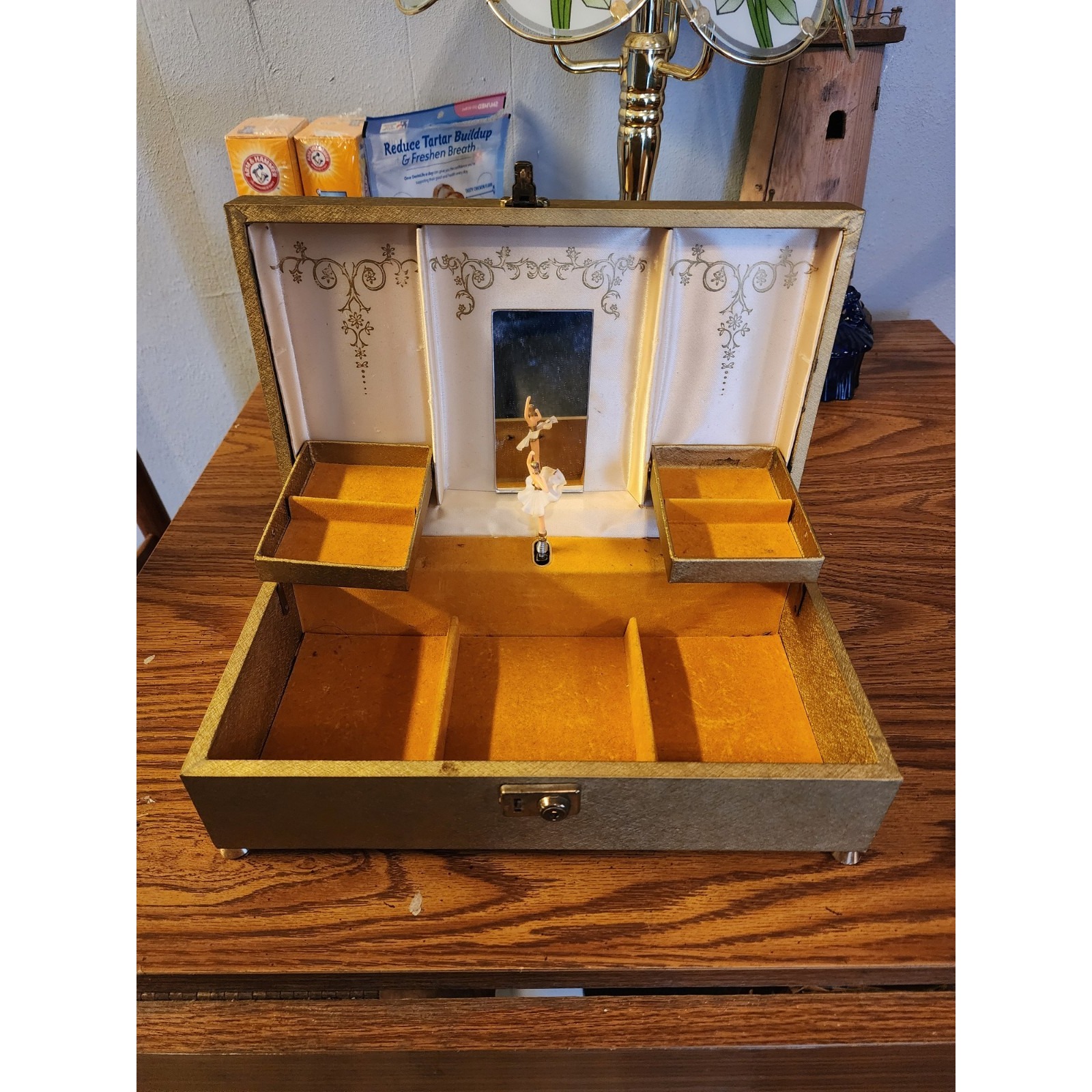 Vintage Mele Dancing Ballerina Leather Musical Footed Jewelry Box, Dresser Top