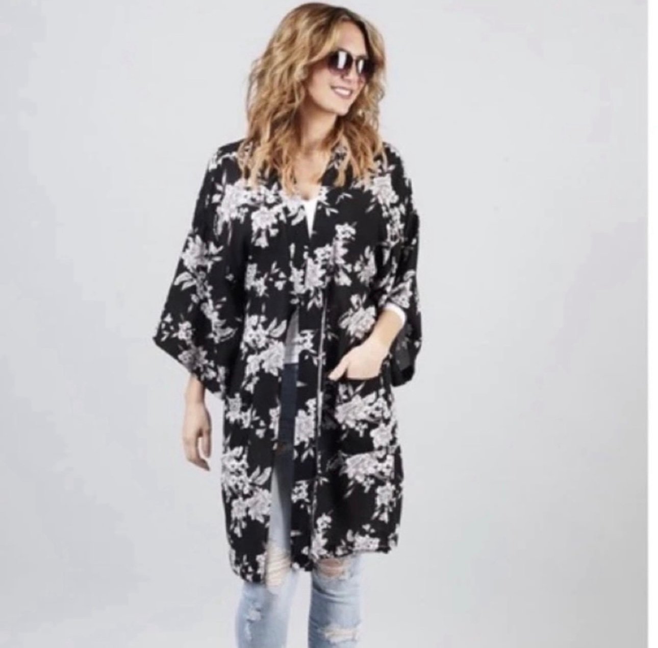 Spiritual Gangster Maya Floral Kimono Black, One Size