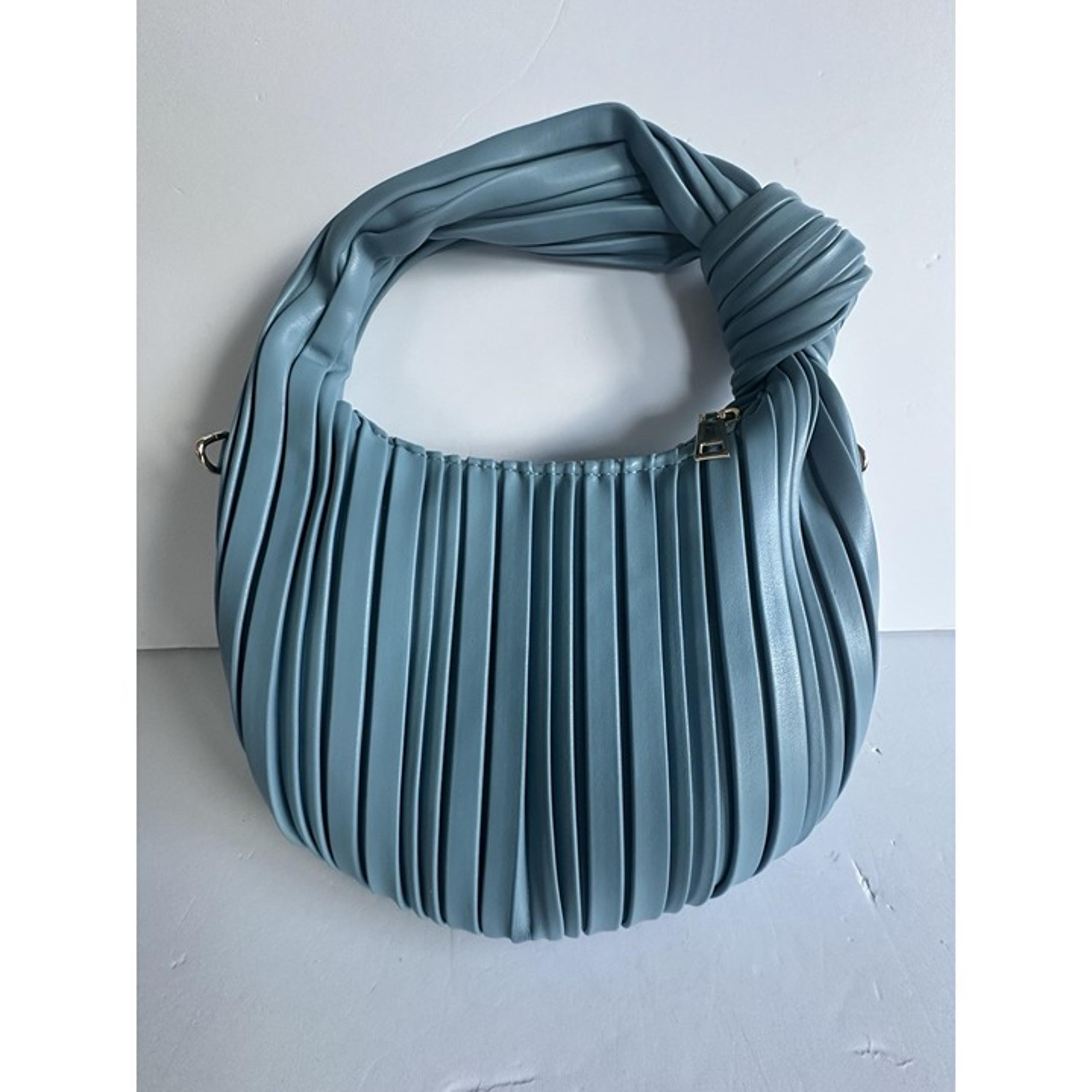 Urban Expressions Small Pleated Vegan Leather Crossbody W/Gold Chain Strap Blue