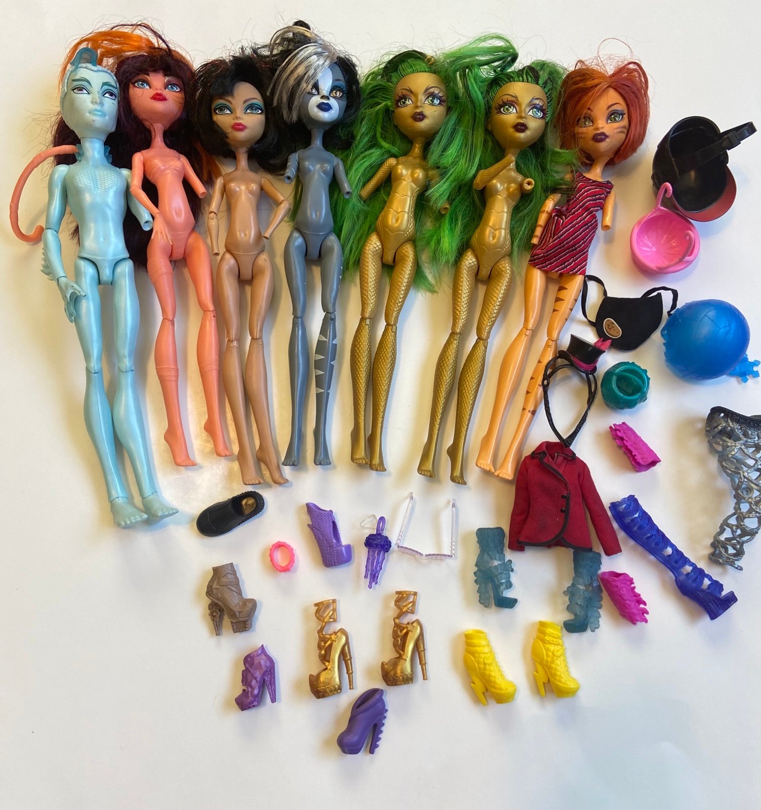 Monster high doll lot/accessories