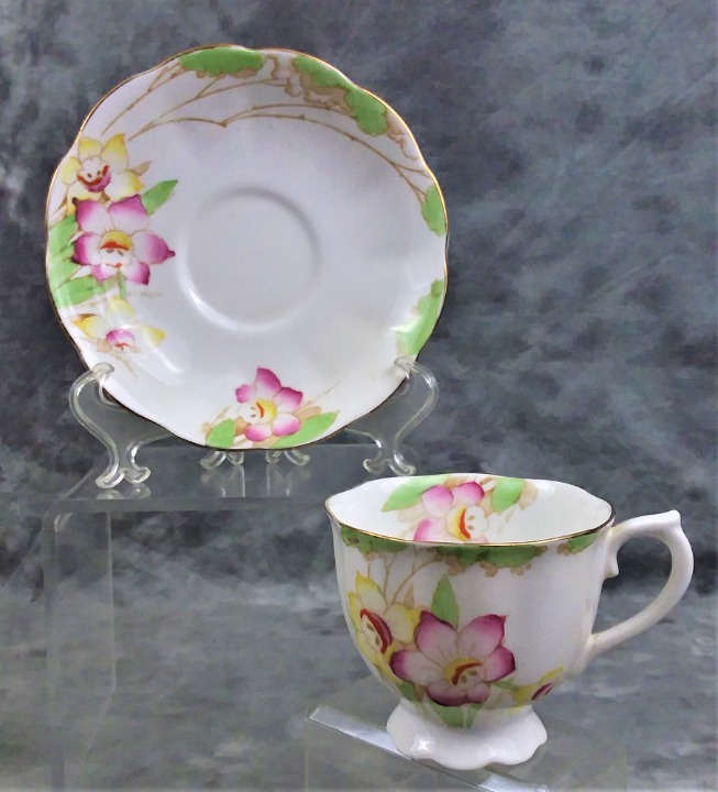 Vtg. Royal Albert Daffodil Teacup Set