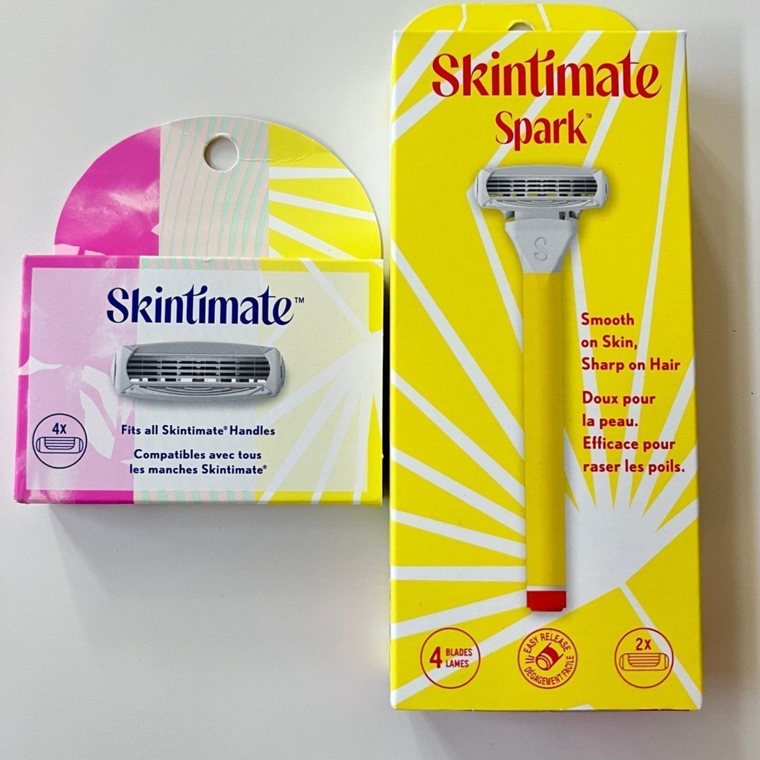 Skintimate Spark Razor Handle w. 2 Refills & 4-Blade Women's Razor Refill