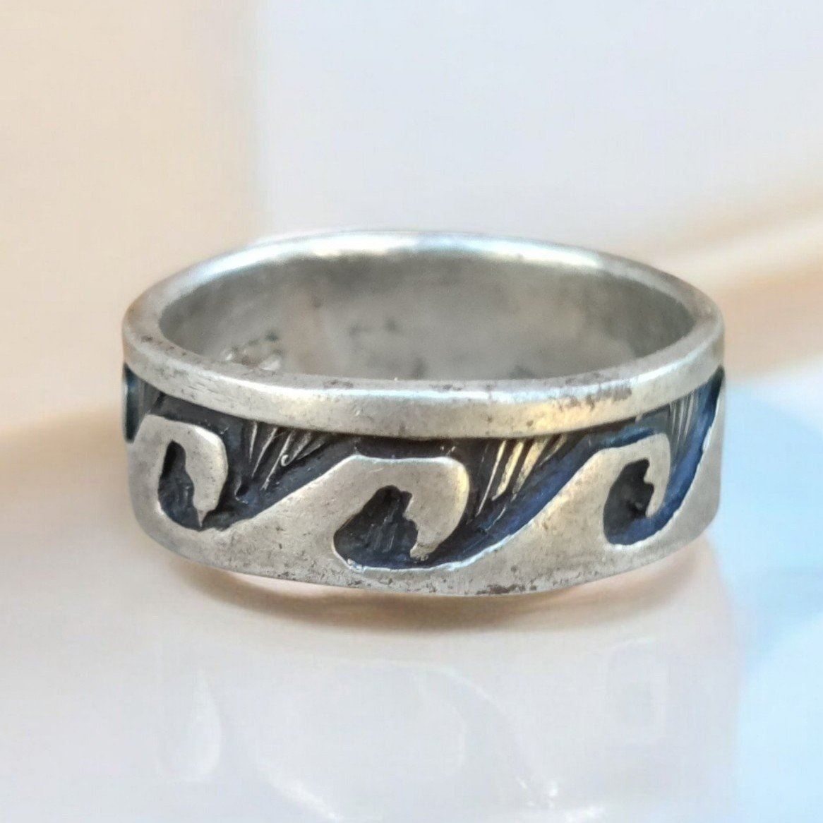 Size 5.5 vintage sterling Hopi native American wave ring