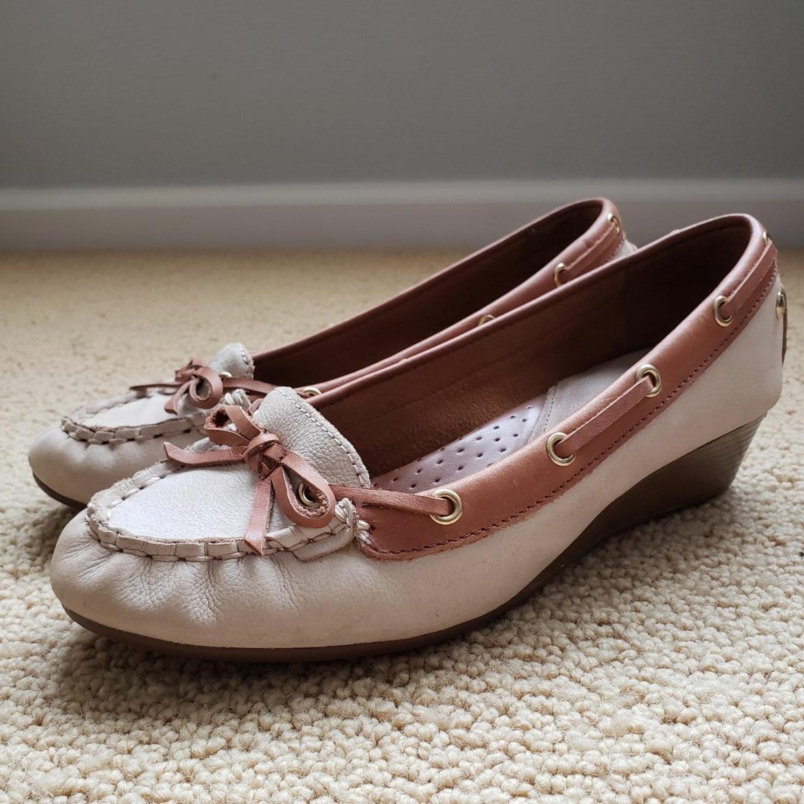 Hush Puppies Tan Heeled Leather Loafers