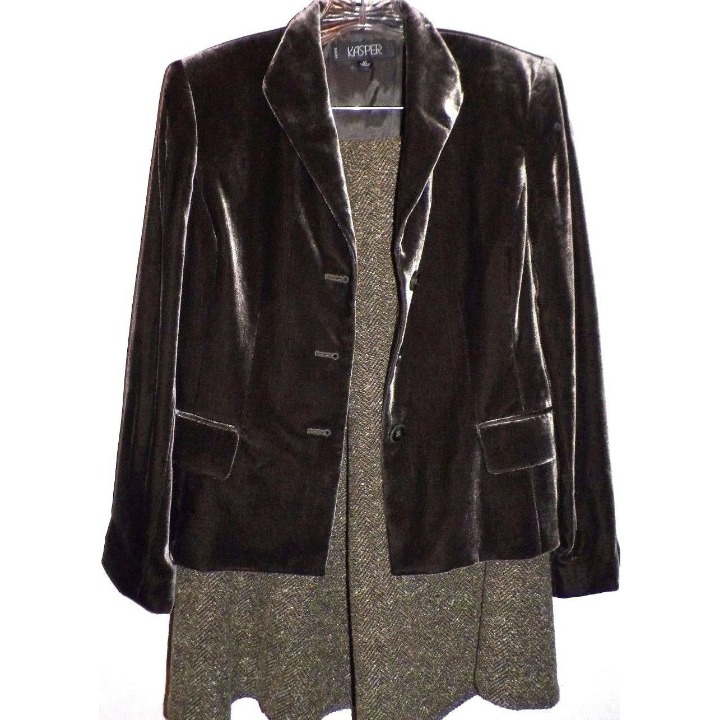 Women's 8 Petite Kasper Suit Silk Blend