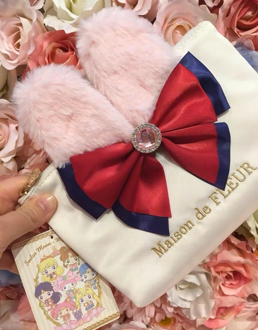 Maison de fleur Sailor Moon x My Melody pouch/ cosmetic storage bag