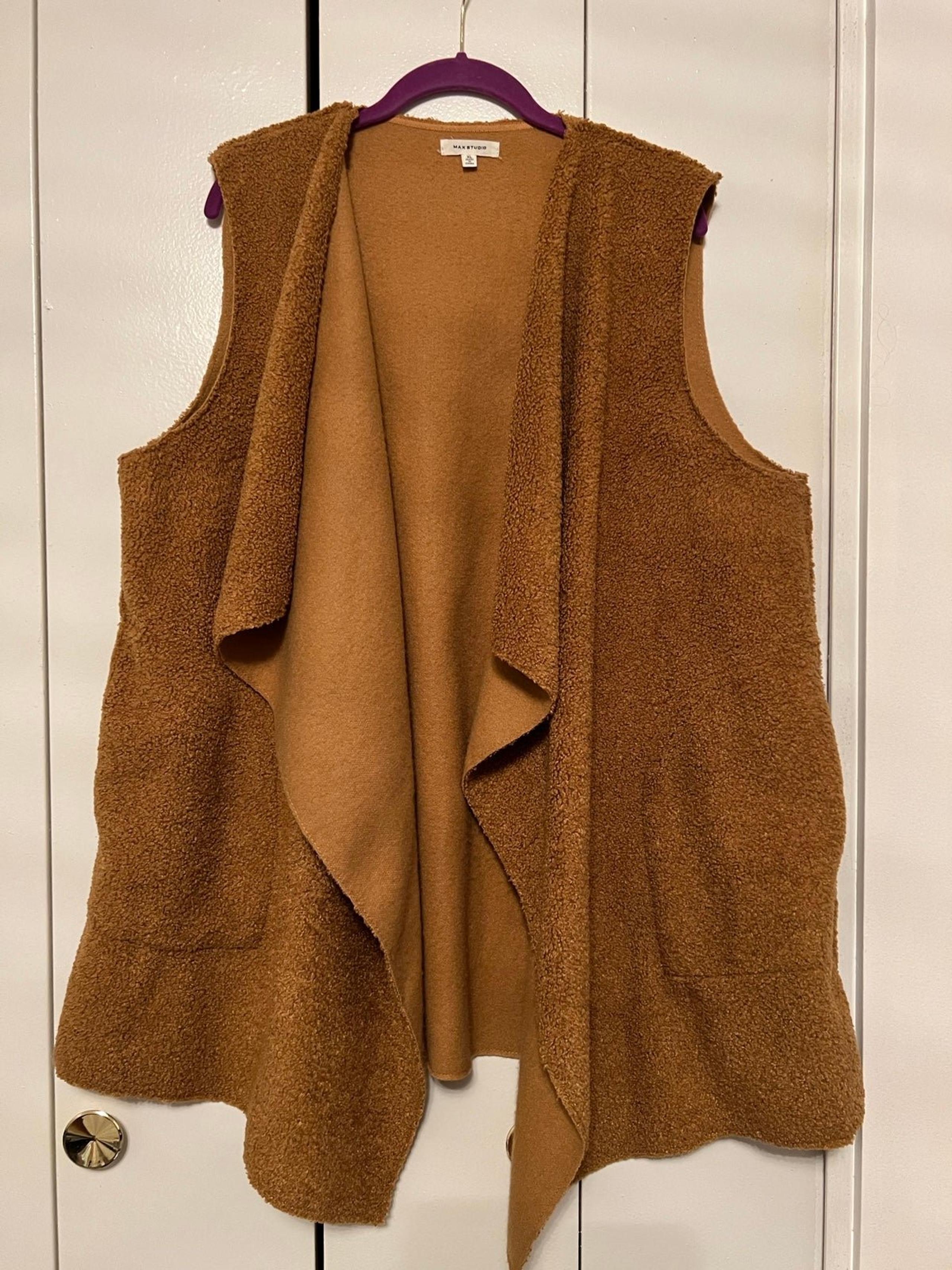 Max Studio Vest  size XL