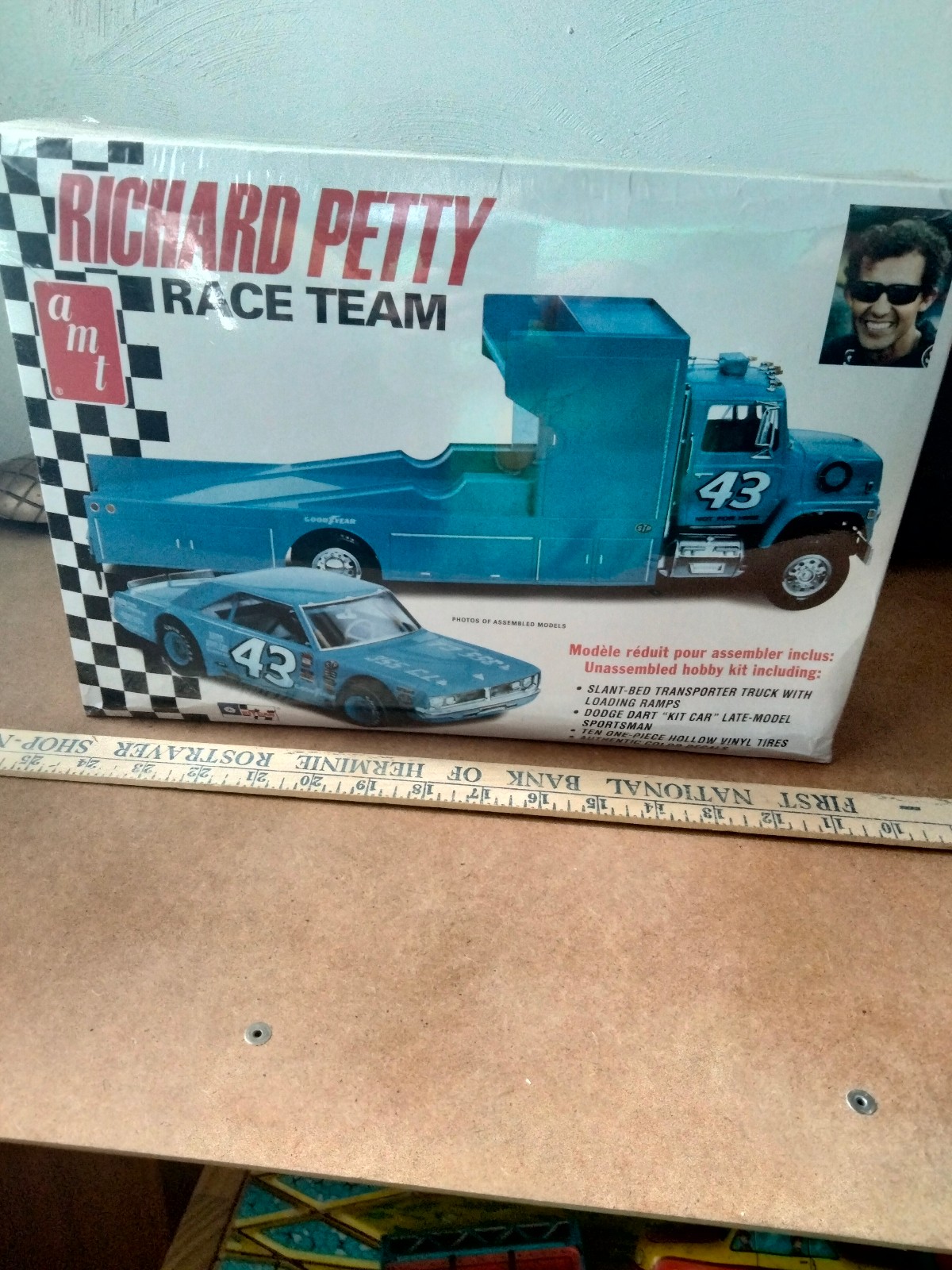 Richard Petty race team model kit