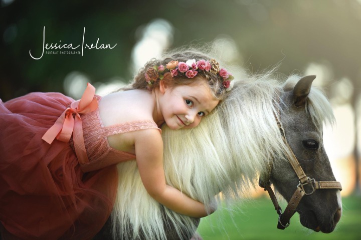 Photography flower crown and metal teardrop jewel crown
