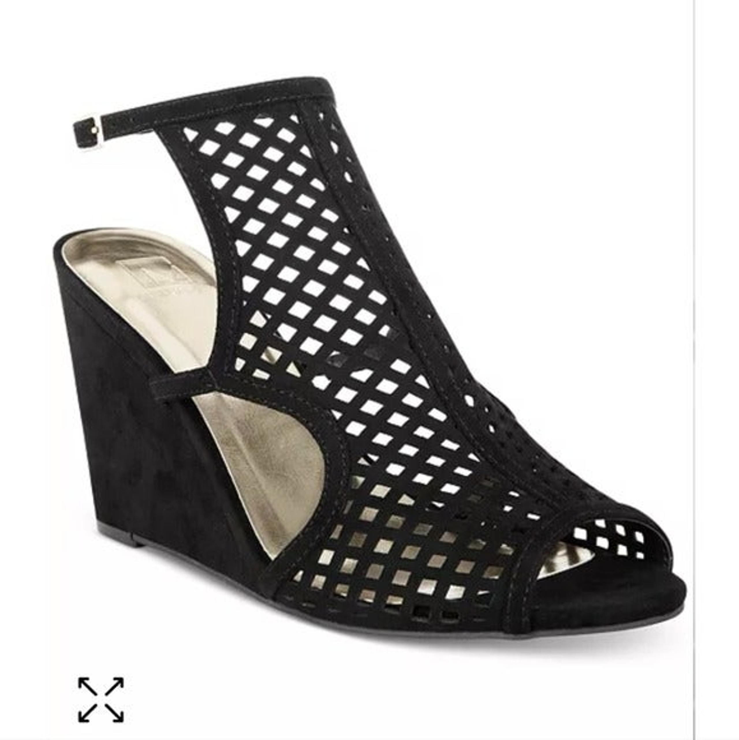Material Girl Kinzley Peep Toe Sandals 7