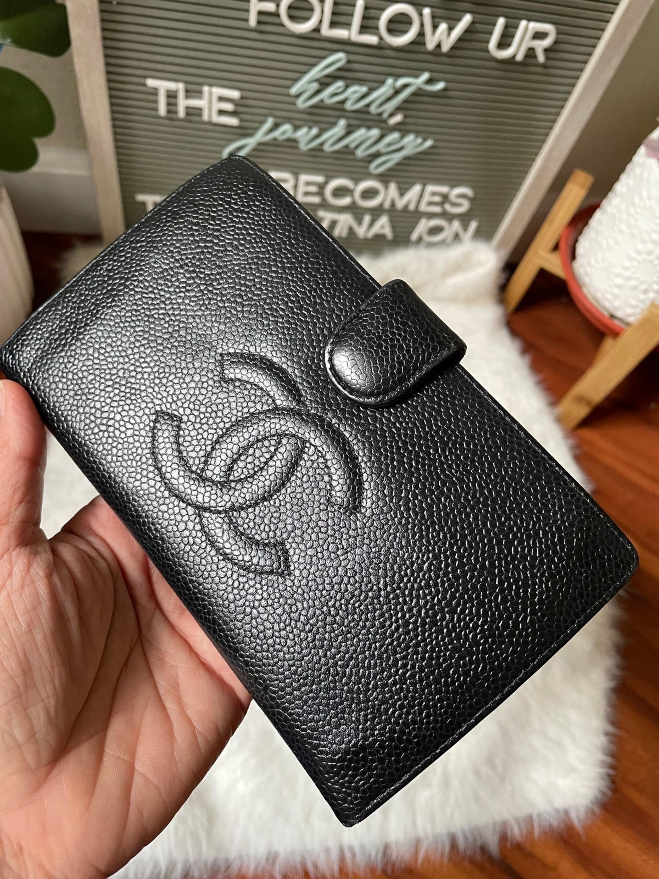 Auth Chanel Gold Hardware Women's Caviar Leather Long Wallet