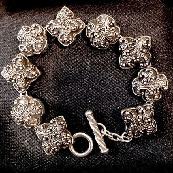LOIS HILL Oxidized Sterling Silver Granulated Quatrefoil Toggle Bracelet