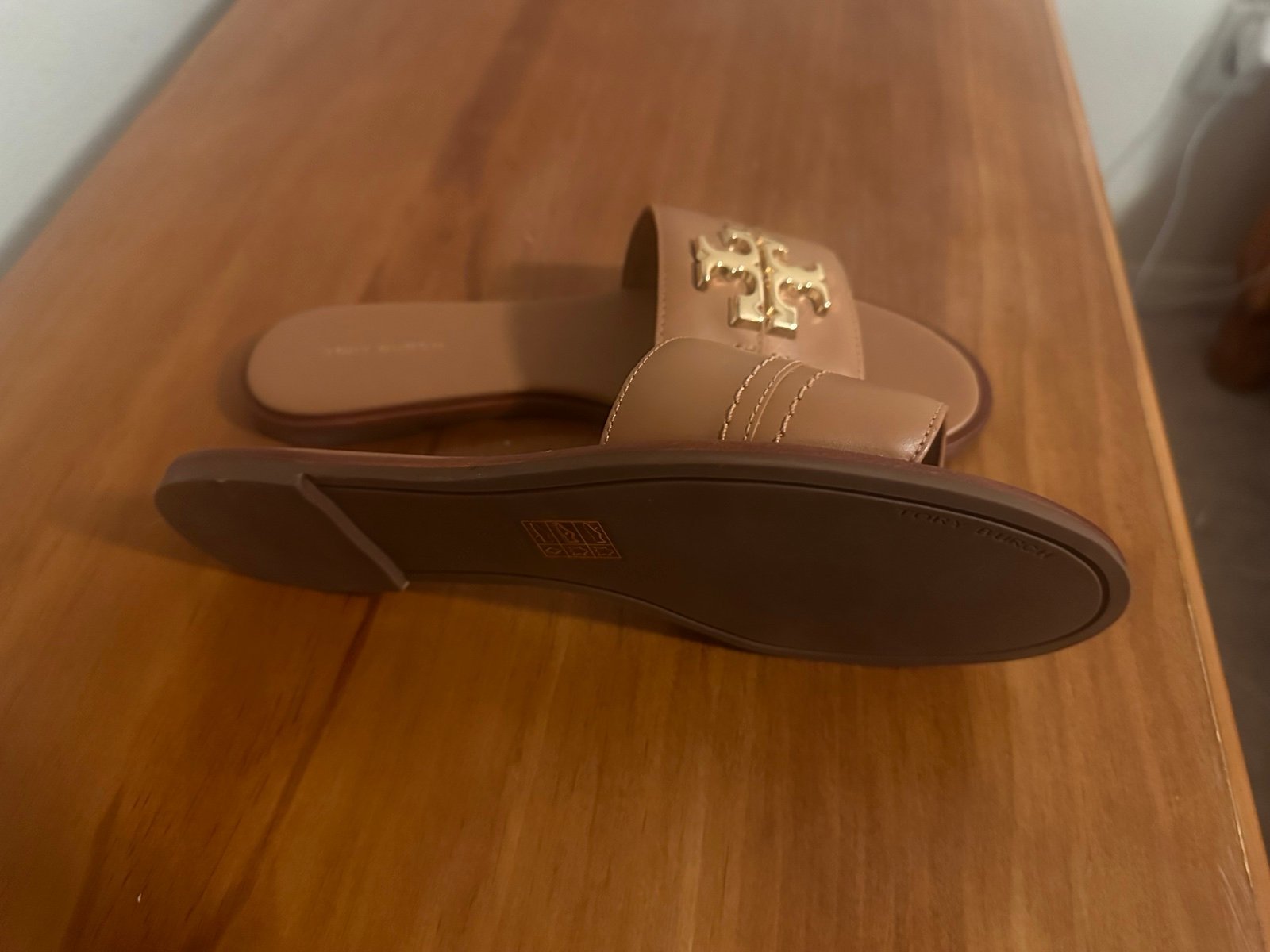 toryburch sandals