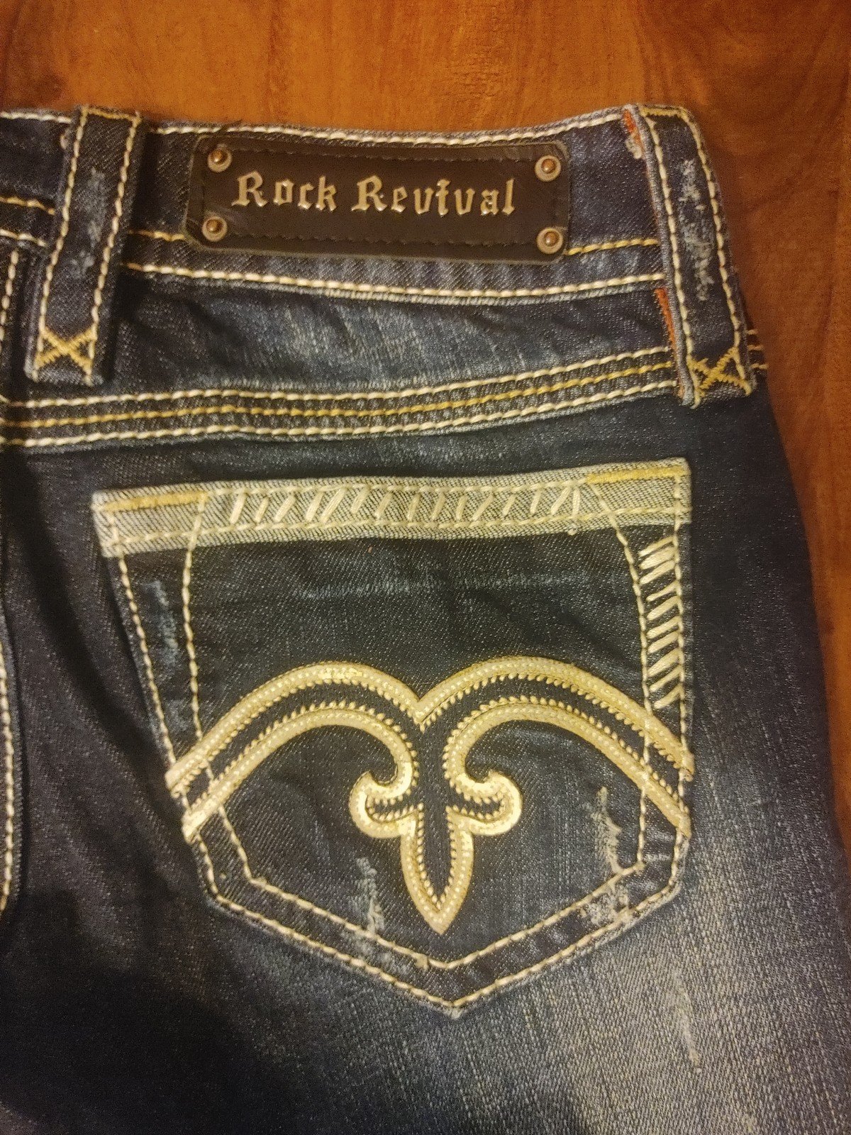 NWOT Ladies Rock Revival Jeans Size 28x34