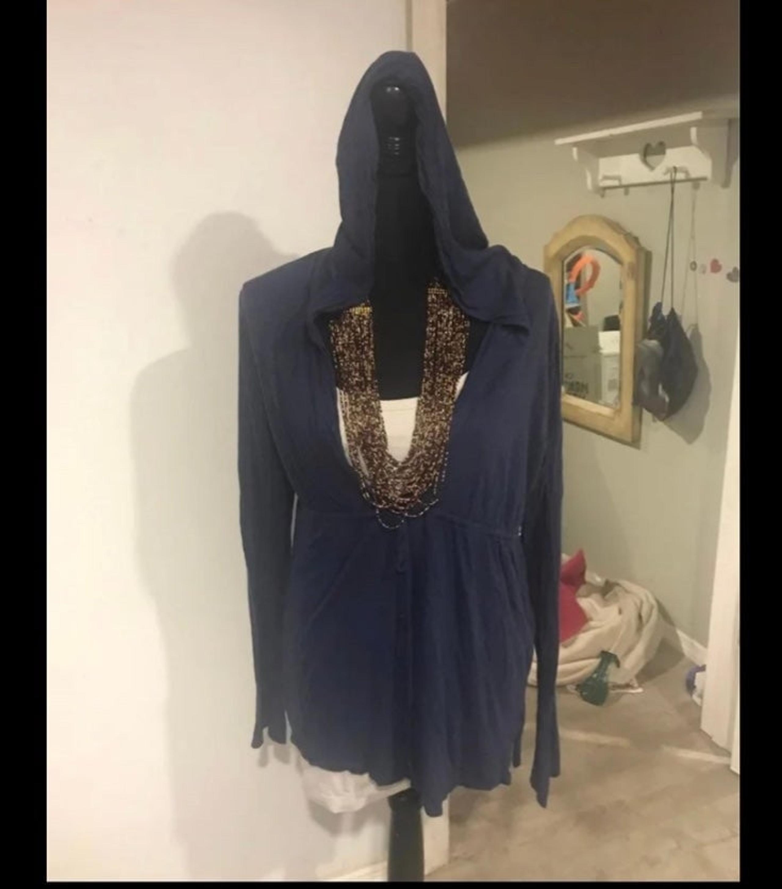 Adorable Navy Longsleeve w/Hoodie(2)