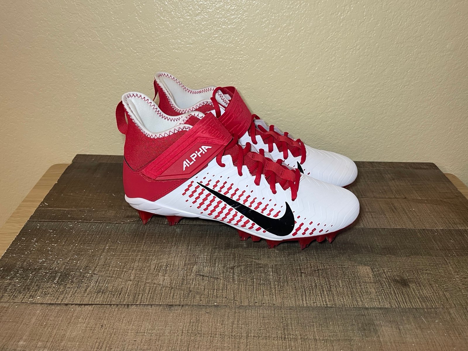 Nike Alpha Menace Pro 2 Football Cleats size 10.5 Men