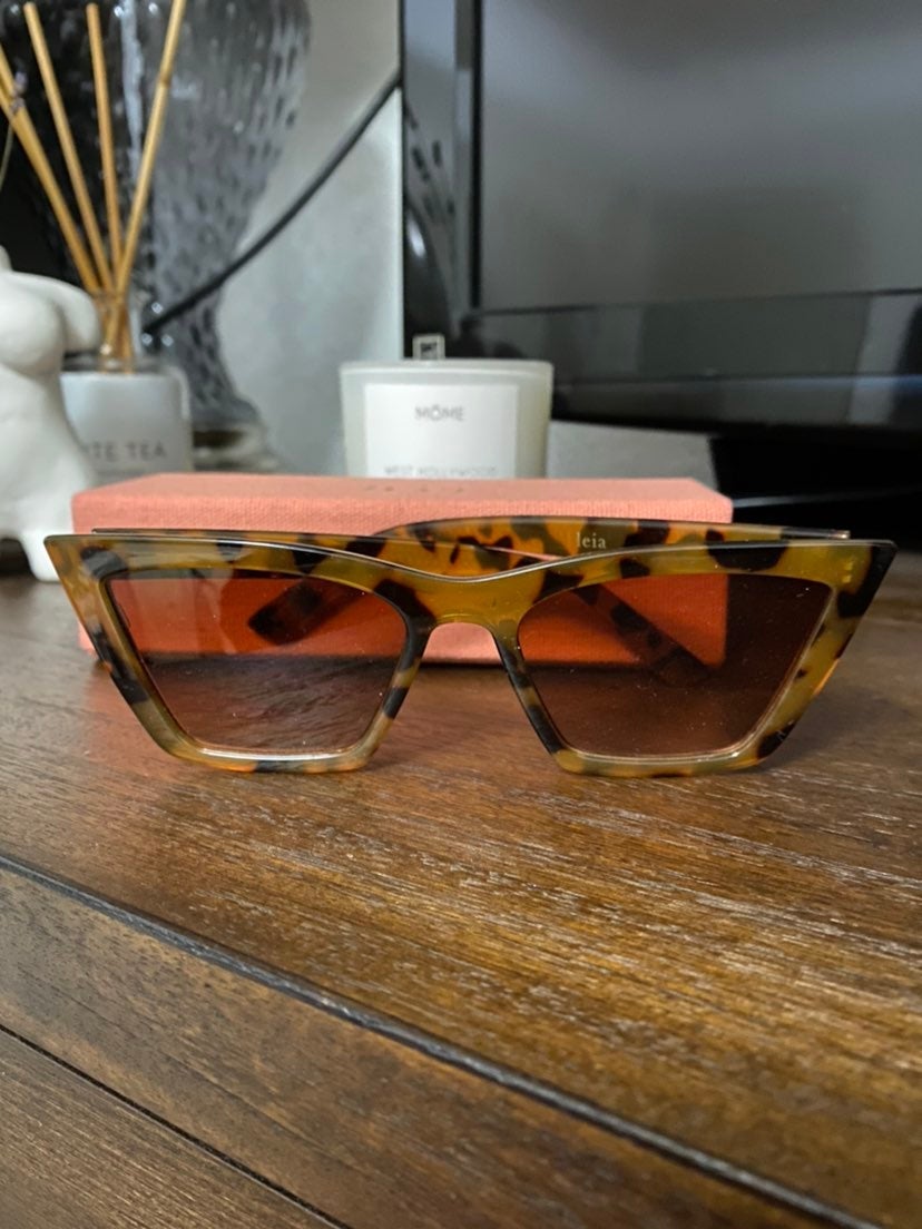 jzhang08 | Mercari jzhang08 | Mercari