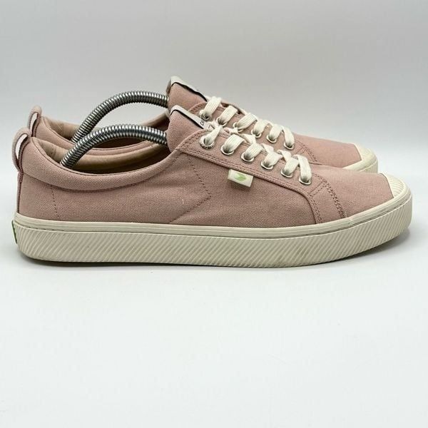 Cariuma OCA Low Rose Canvas Sneaker - Womens 12