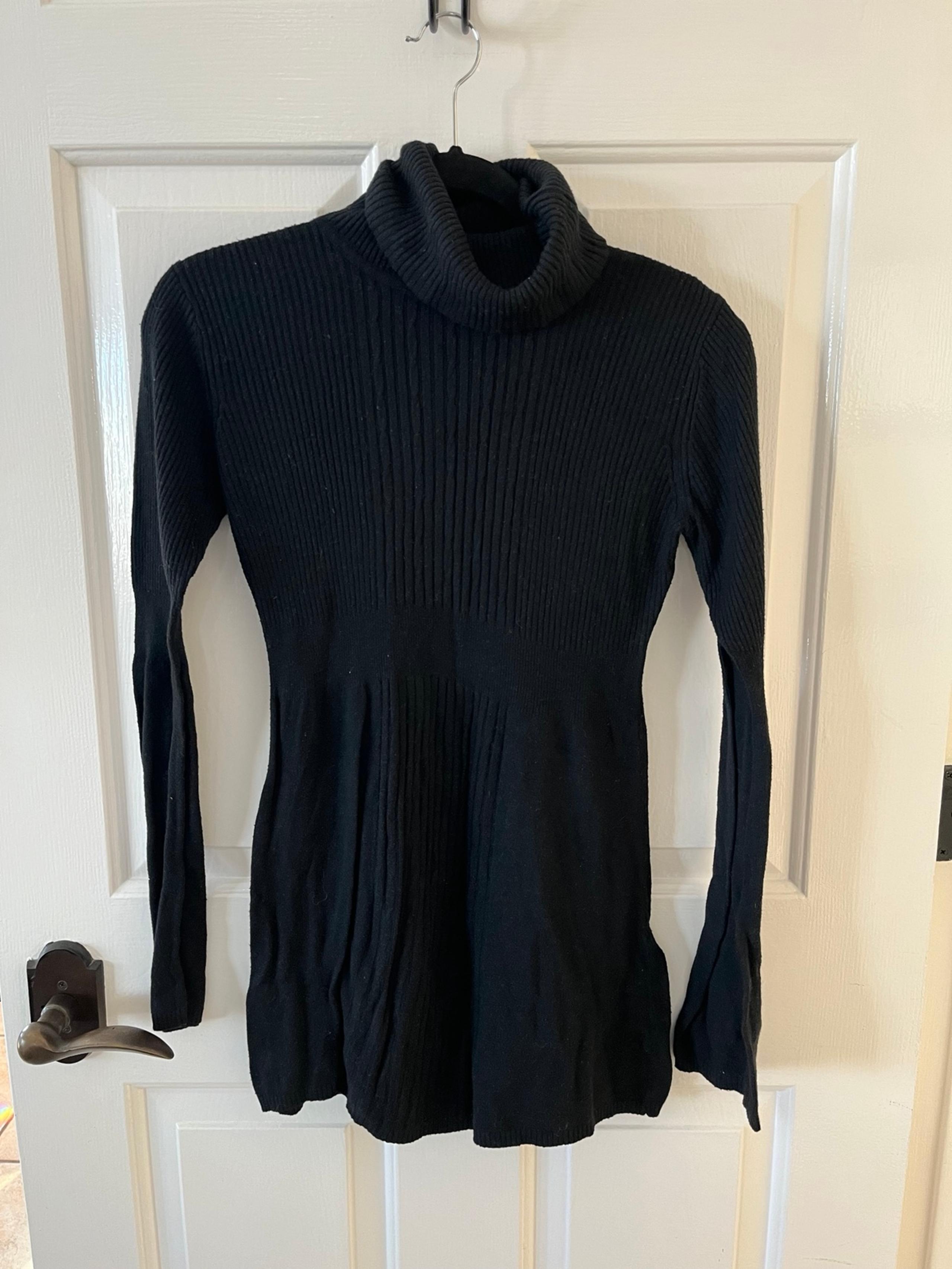 Mossimo black turtleneck longer shirt size S women’s