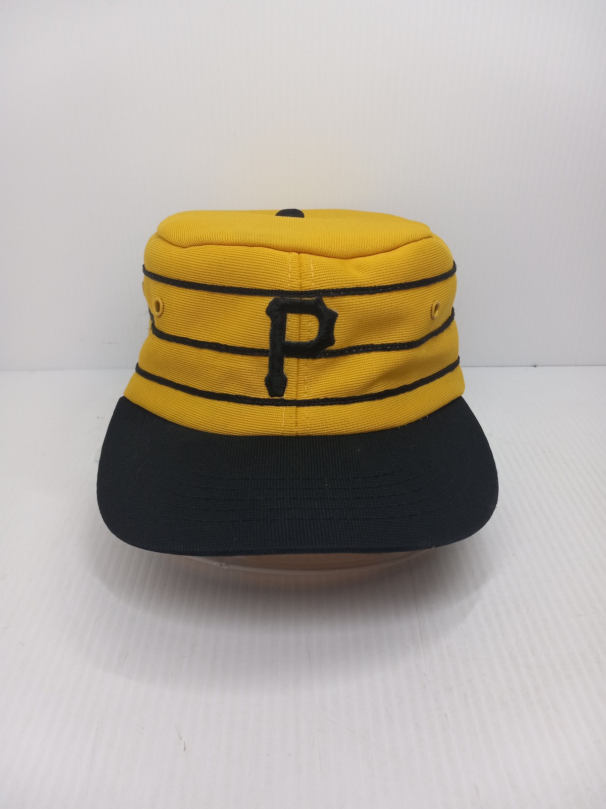 VTG Pittsburgh Pirates Sports Specialties Youngan Pillbox Snapback Hat Cap