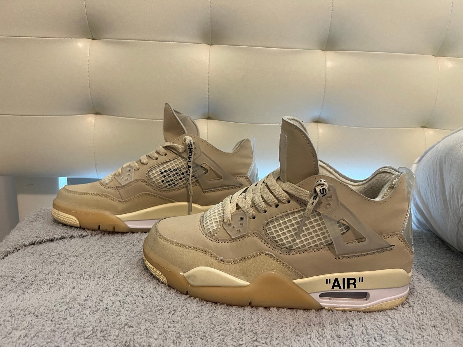 Off-White Jordan 4