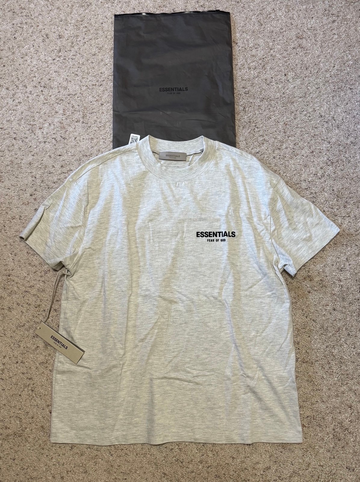Fear of God Essentials T-Shirt (SS22) Light Oatmeal