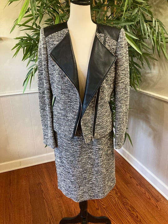 Calvin Klein 2 Piece Skirt Set w/Faux Leather Trim Size 12