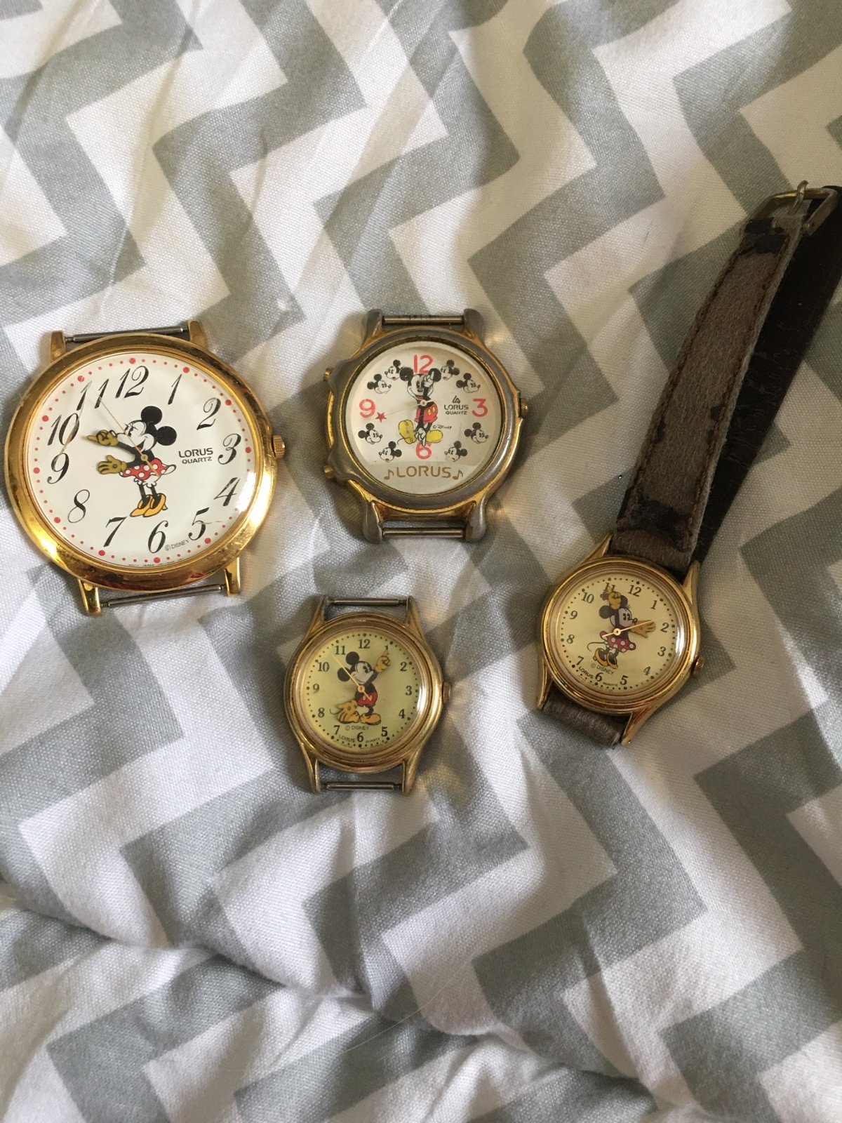 Vintage Mickey Mouse and Minnie mouse watches set of 4