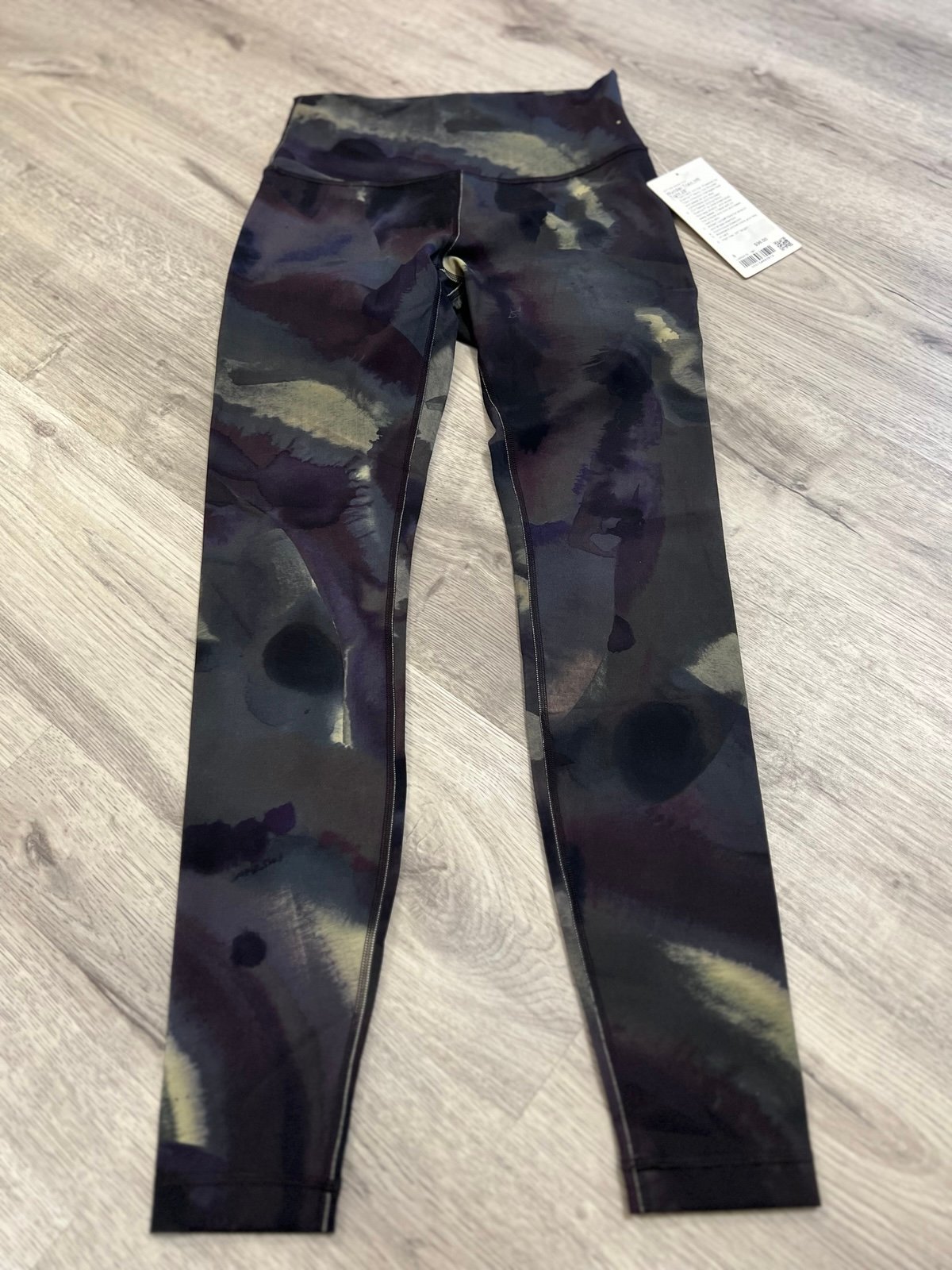 Lululemon Wunder Train HR Tight 28” size 8