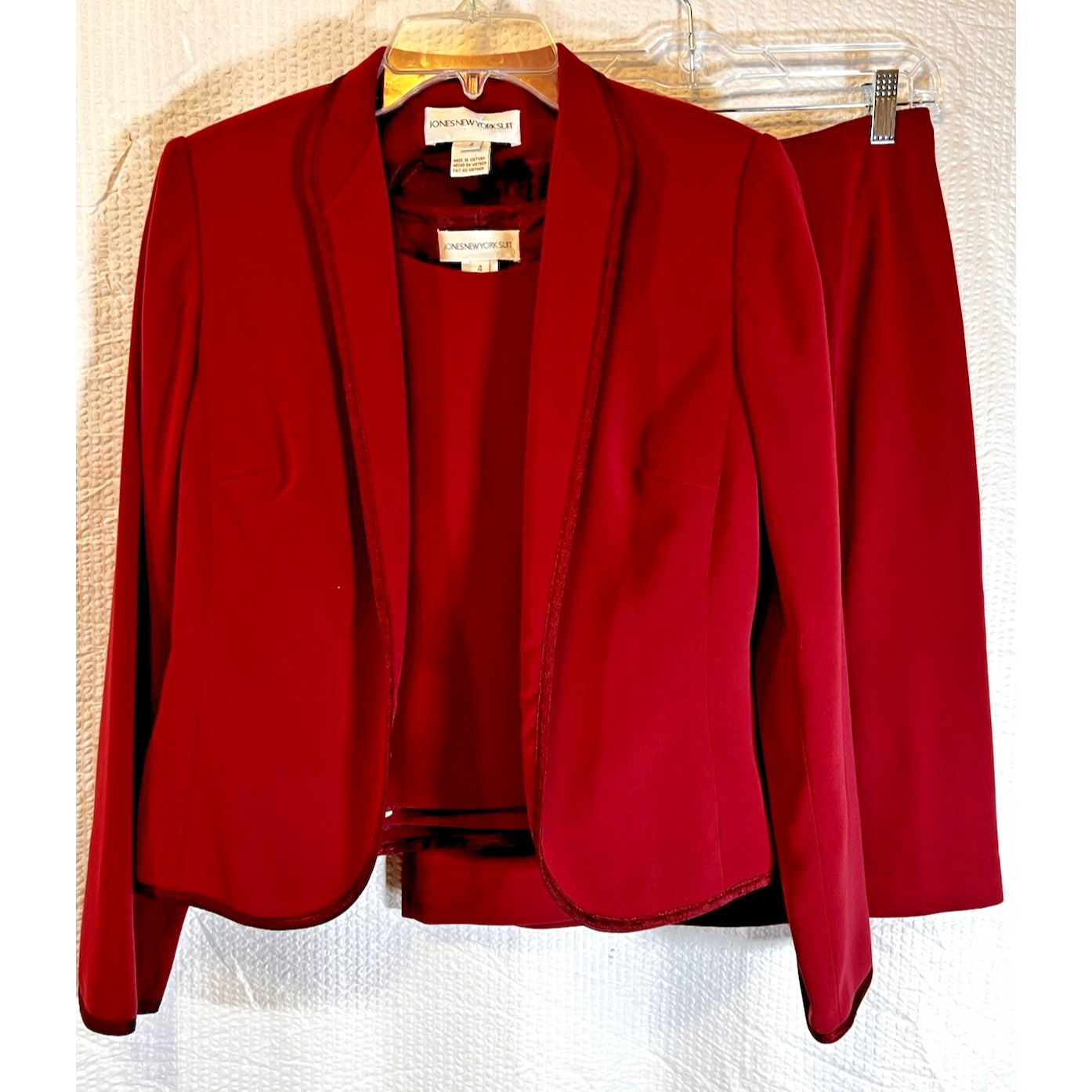Jones New York Women's 3 pc Lined Skirt Suit sz 4 Burgundy Grannycore Church Vtg
